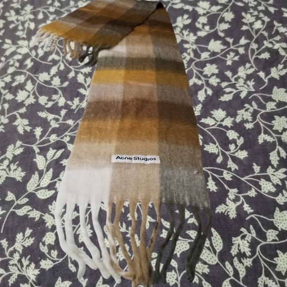 Acne studios scarf - Picture 1 of 4